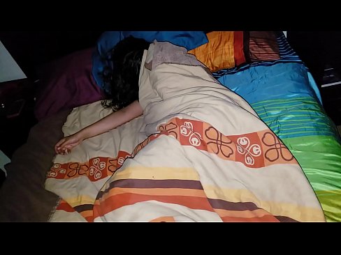 ❤️ Kasupoeg sõimab oma noort kasuema, kui ta magab. ❤ Porno fb at us ☑